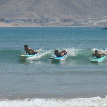 فندق Red Carpet Surf Camp Sea, Mountain & Garden Escape Tamraght المظهر الخارجي الصورة