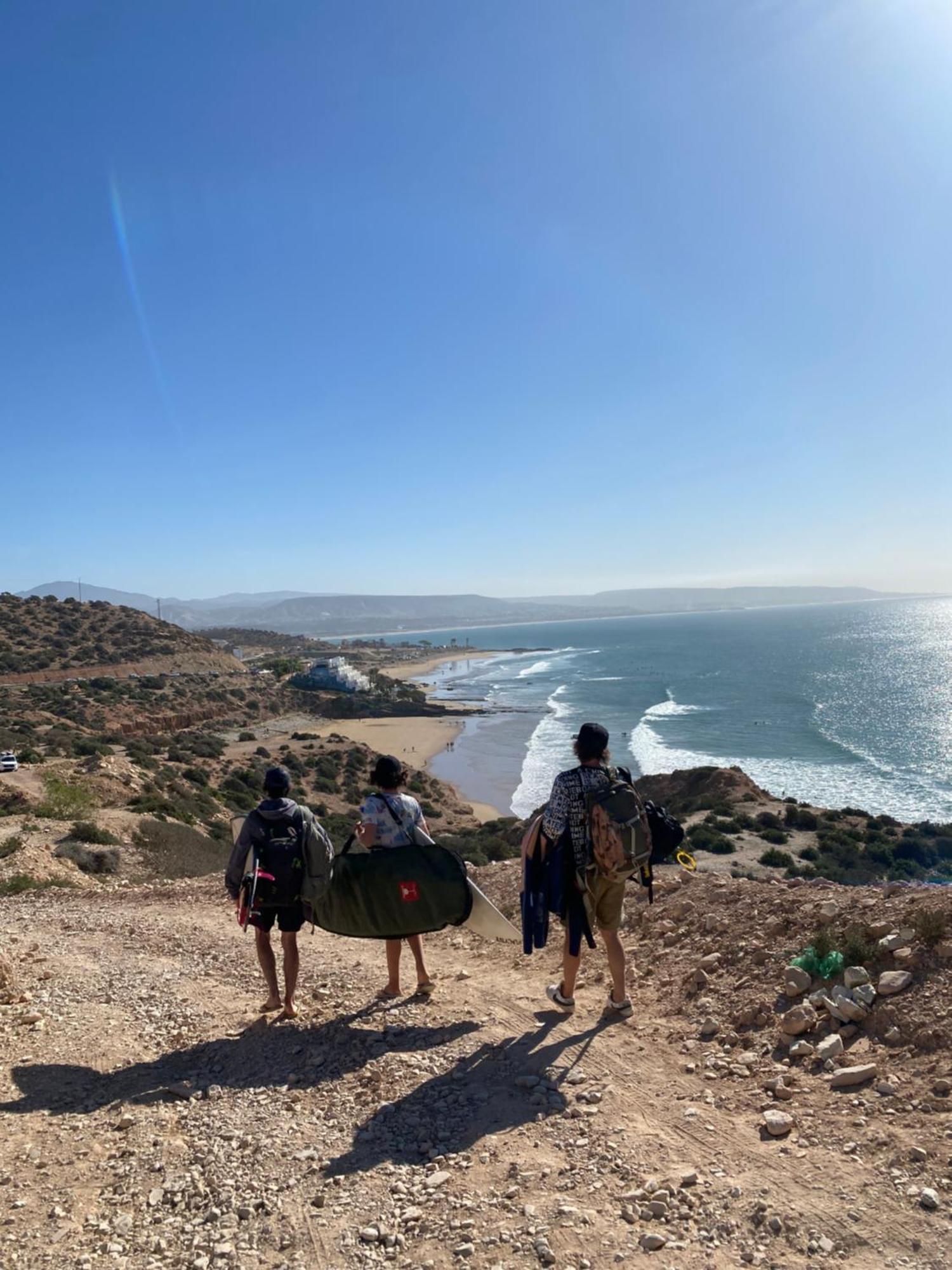 فندق Red Carpet Surf Camp Sea, Mountain & Garden Escape Tamraght المظهر الخارجي الصورة