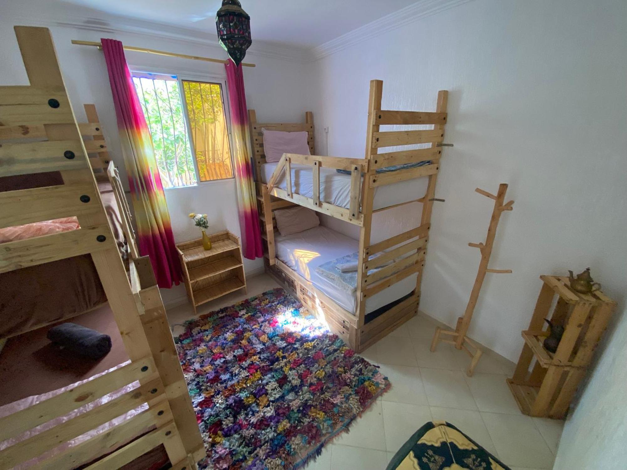 فندق Red Carpet Surf Camp Sea, Mountain & Garden Escape Tamraght المظهر الخارجي الصورة