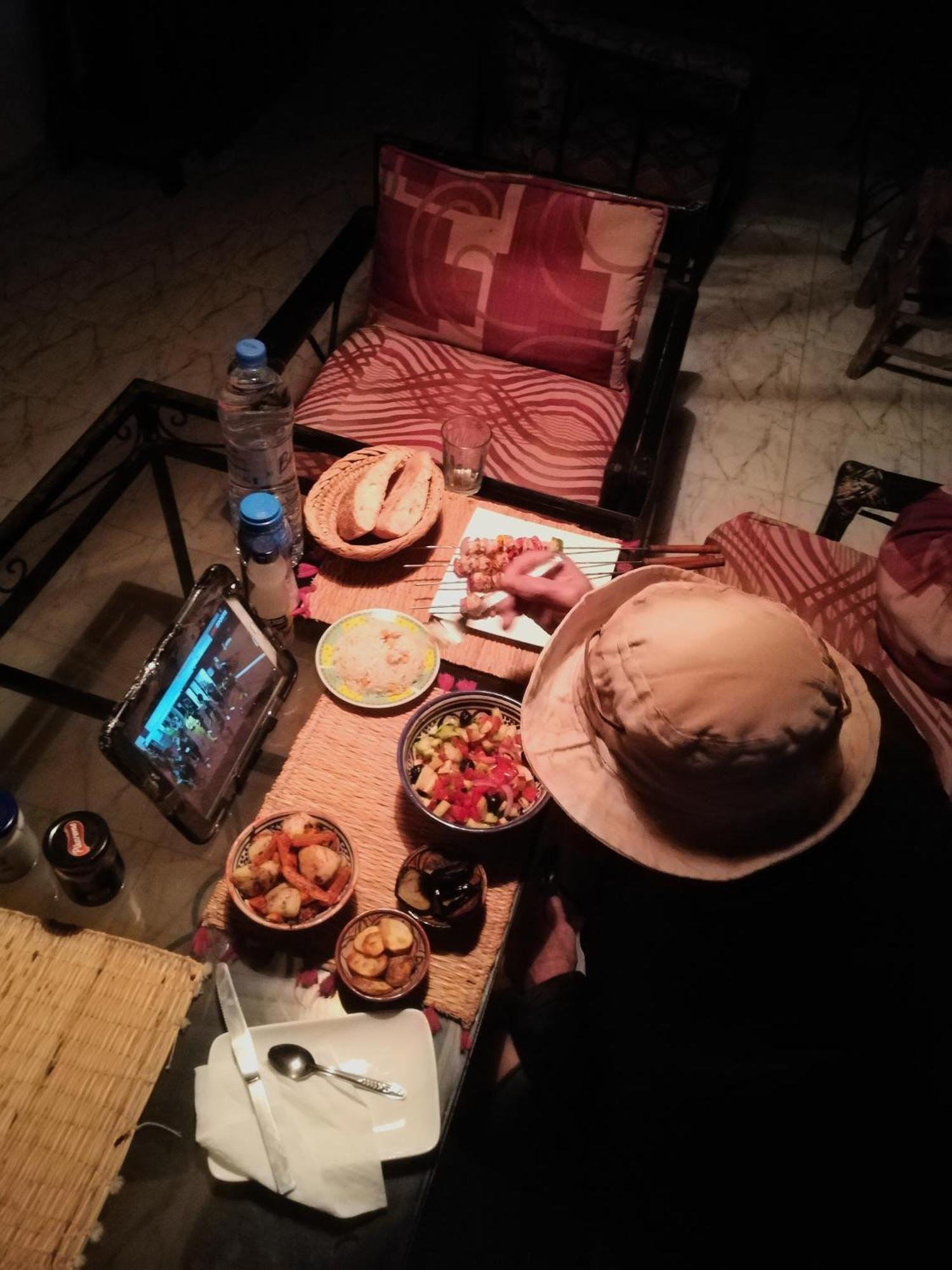 فندق Red Carpet Surf Camp Sea, Mountain & Garden Escape Tamraght المظهر الخارجي الصورة