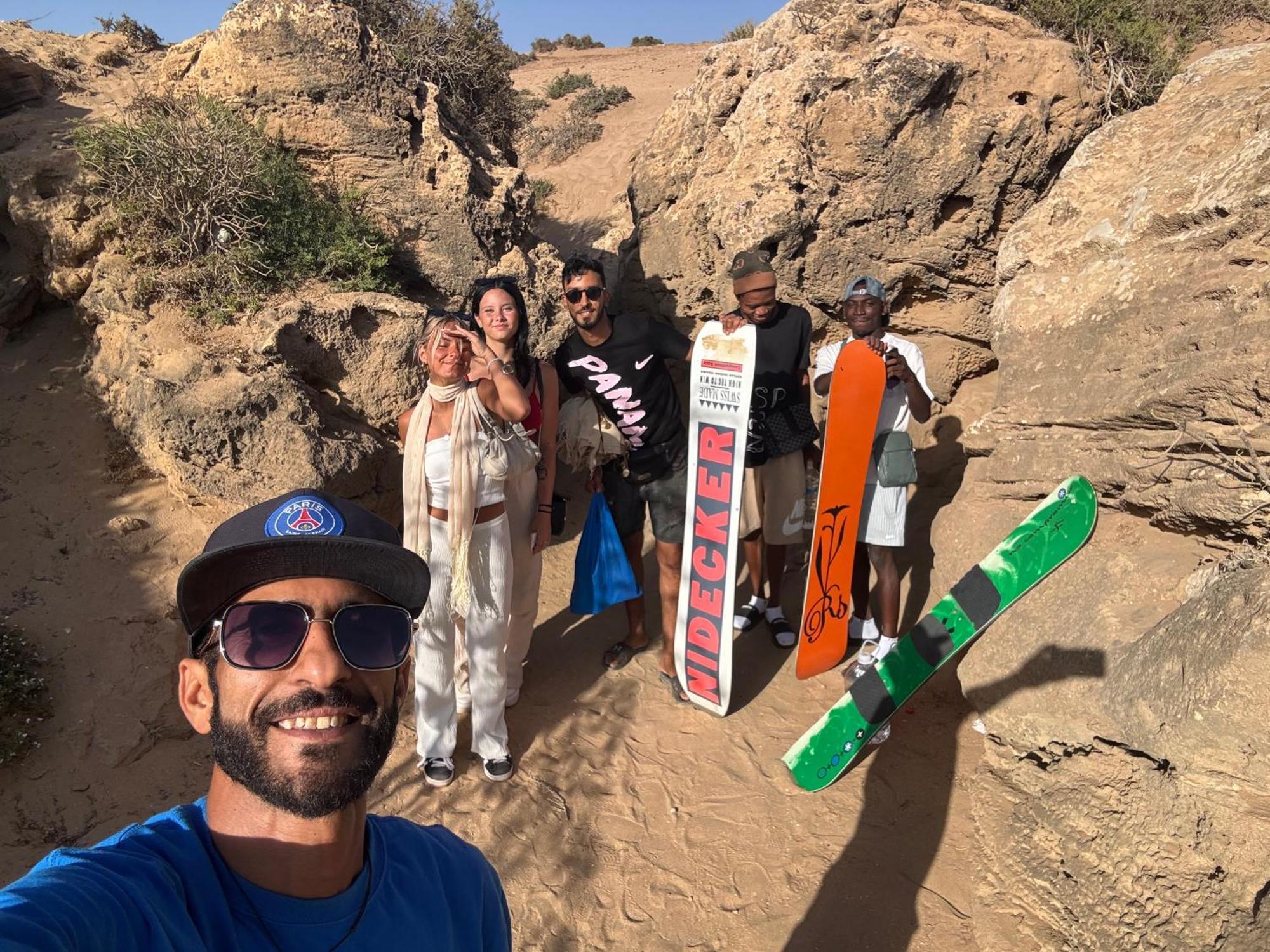 فندق Red Carpet Surf Camp Sea, Mountain & Garden Escape Tamraght المظهر الخارجي الصورة