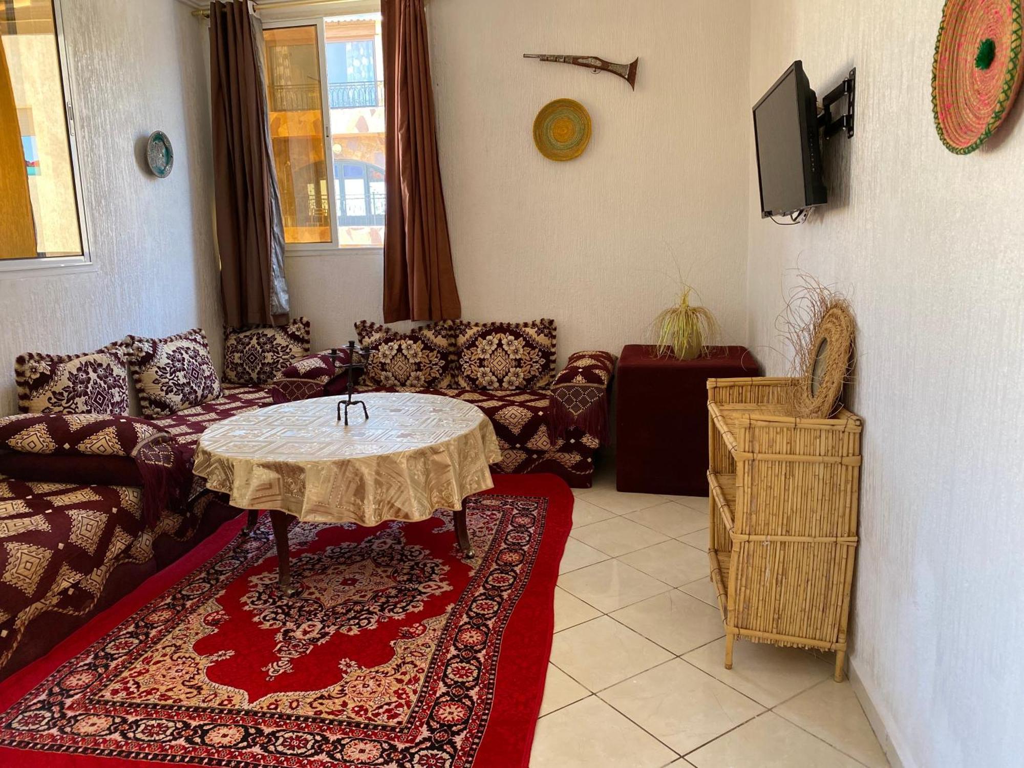 فندق Red Carpet Surf Camp Sea, Mountain & Garden Escape Tamraght المظهر الخارجي الصورة