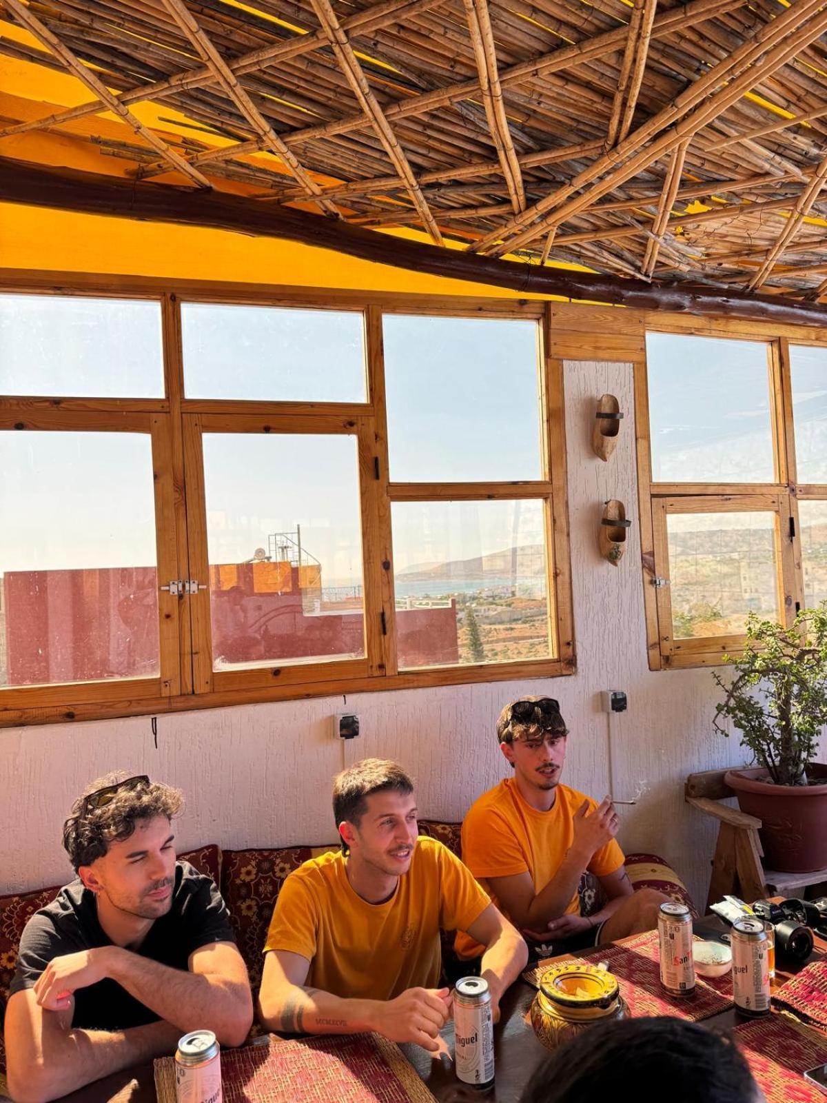 فندق Red Carpet Surf Camp Sea, Mountain & Garden Escape Tamraght المظهر الخارجي الصورة